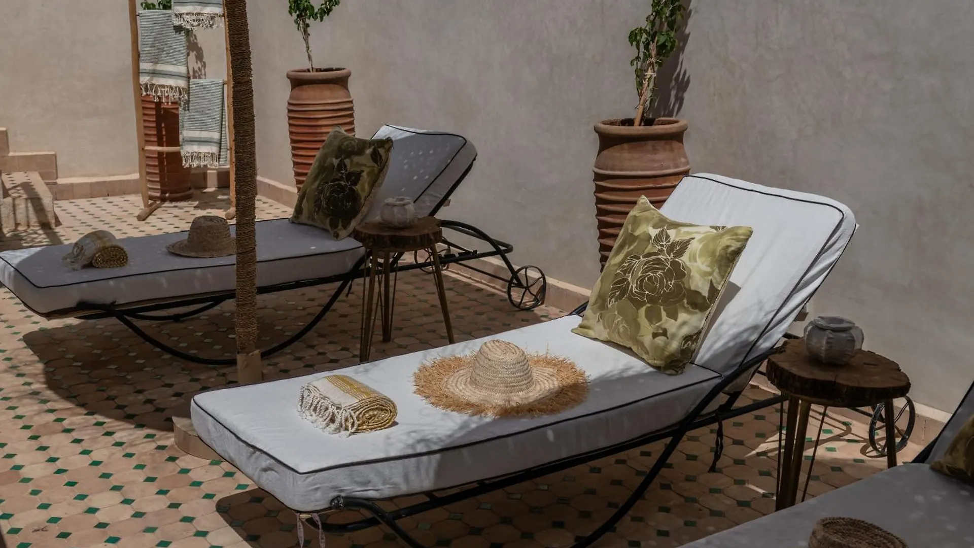 Riad Kasbah El Mamoune contacts